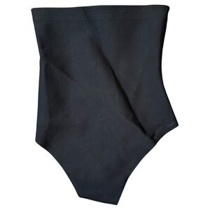 |NWT| SKIMS High Waisted Shapewear Thong in Onyx